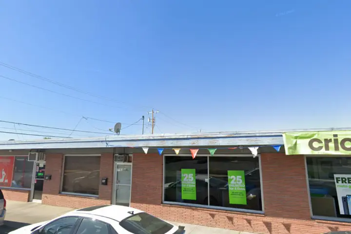 Cricket Wireless Authorized Retailer - 770 E Main St