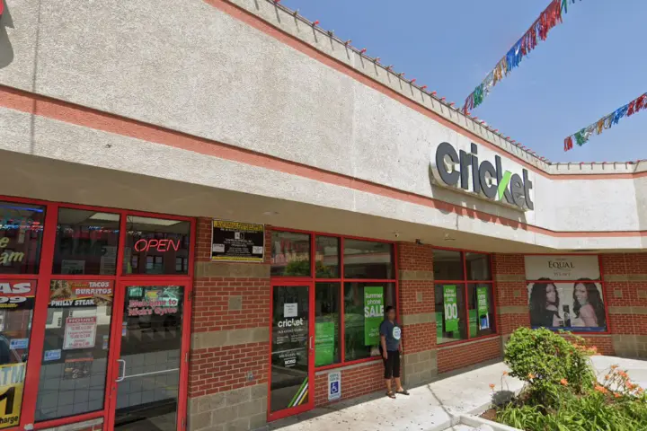 Cricket Wireless Authorized Retailer - 7854 S Ashland Ave