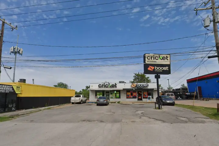 Cricket Wireless Authorized Retailer - 7861 E Admiral Pl