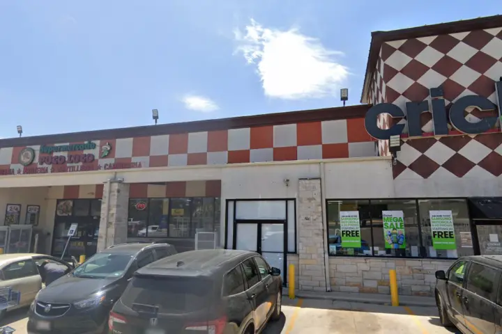 Cricket Wireless Authorized Retailer - 798 High Rd
