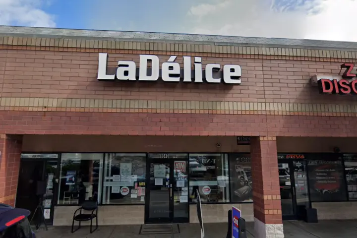 Cricket Wireless Authorized Retailer - 8043 Euclid Ave