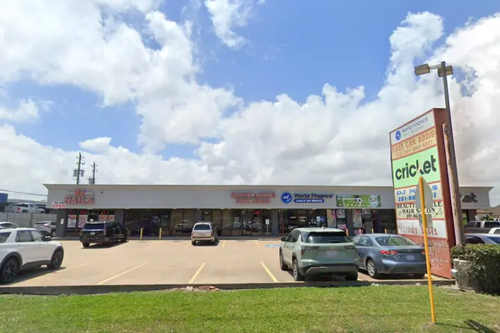 Cricket Wireless Authorized Retailer - 821 Sheldon Rd