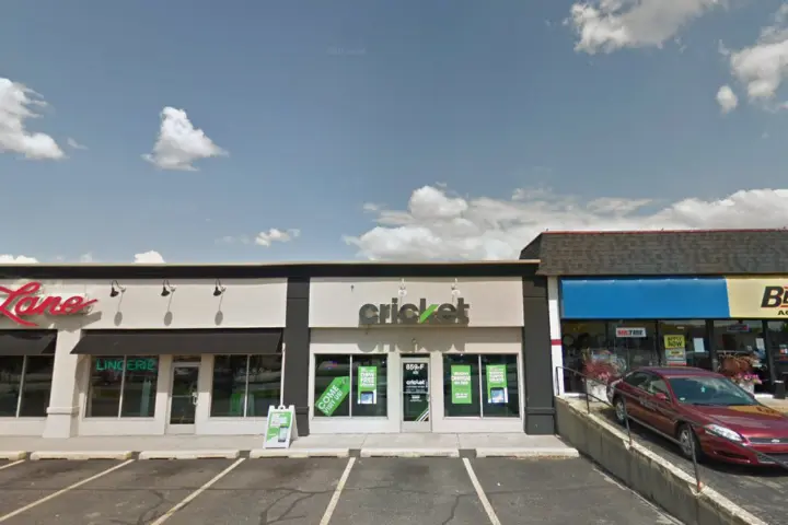 Cricket Wireless Authorized Retailer - 859 28th St SW