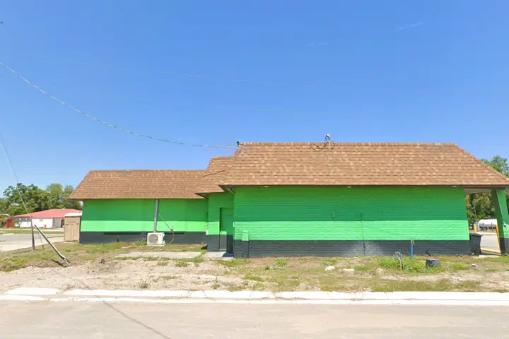 Cricket Wireless Authorized Retailer - 908 E Oak St