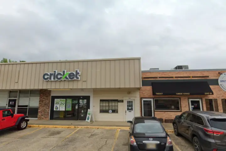 Cricket Wireless Authorized Retailer - 923 Robinson St