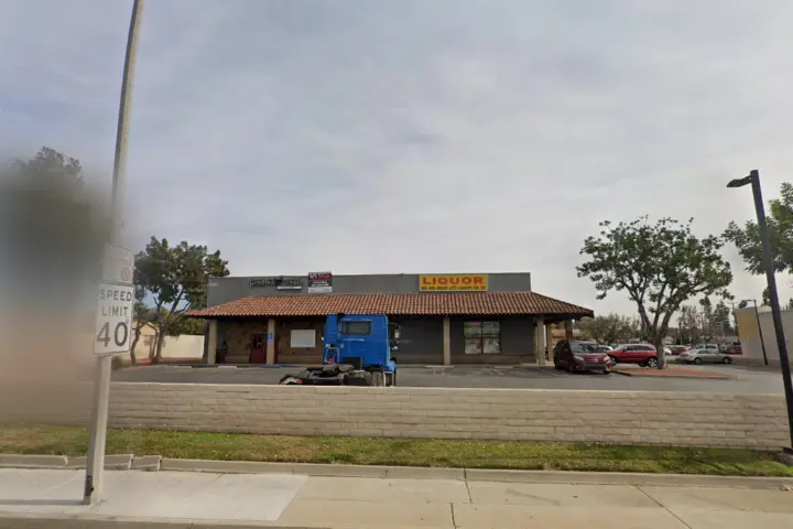 Metro by T-Mobile 1007 E Amar Rd