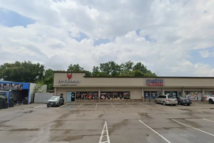 Metro by T-Mobile 1012 Edgebrook Dr