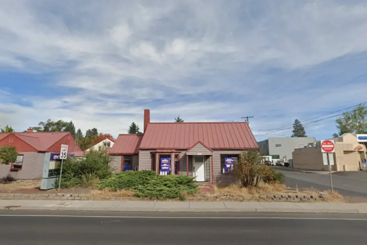 Metro by T-Mobile 1036 NE 3rd St