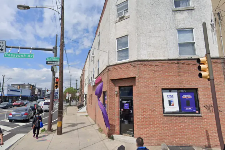 Metro by T-Mobile 1040 E Passyunk Ave