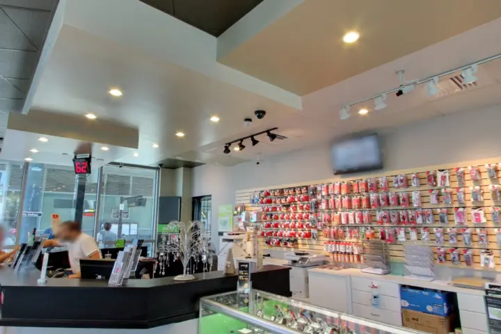 Metro by T-Mobile 1075 11th Ave
