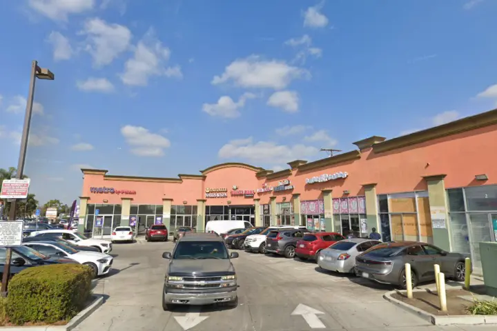 Metro by T-Mobile 10930 Long Beach Blvd