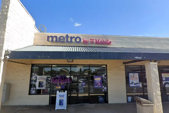 Metro by T-Mobile 1107 S 6TH AVE