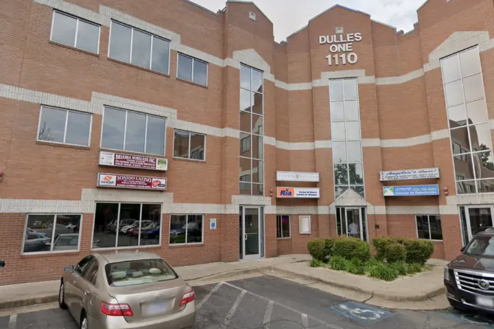 Metro by T-Mobile 1110 Elden St