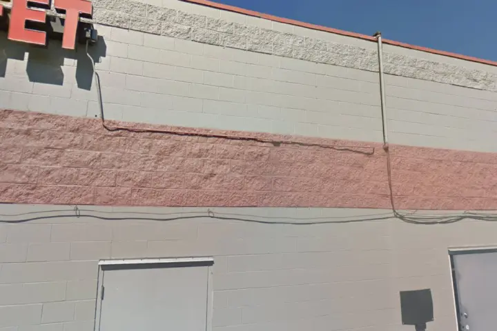 Metro by T-Mobile 1126 West Pearce Boulevard