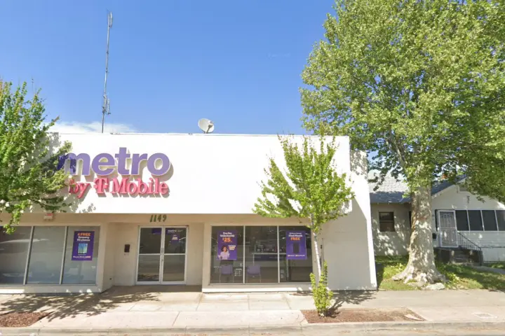 Metro by T-Mobile 1149 Broadway Ave