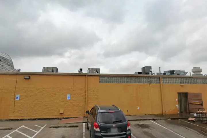 Metro by T-Mobile 12105 Highway 6