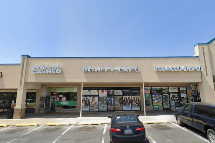 Metro by T-Mobile 1232 Eastern Blvd