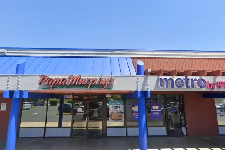 Metro by T-Mobile 131 Sunset Ave