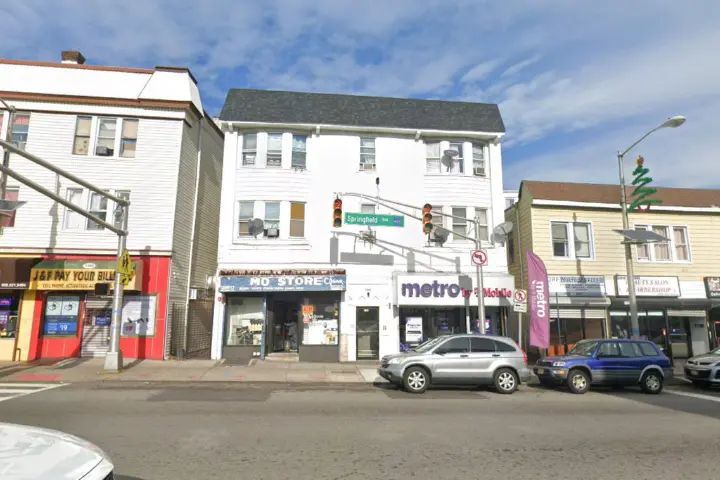 Metro by T-Mobile 1346 Springfield Ave