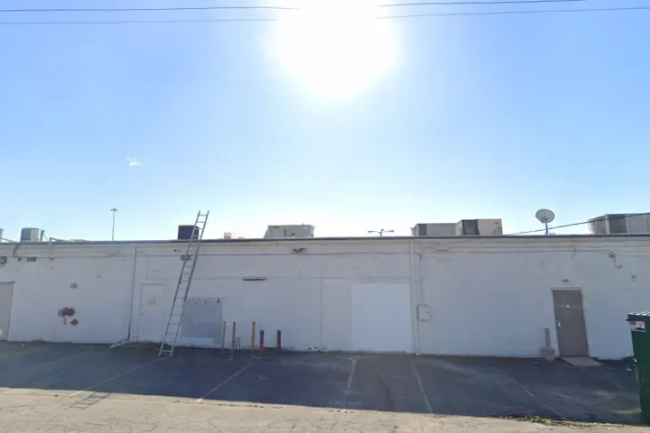 Metro by T-Mobile 1420 E Stone Dr,