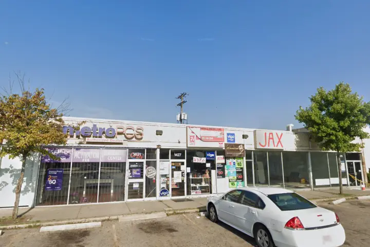 Metro by T-Mobile 1431 S Hamilton Rd