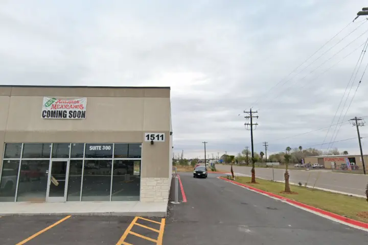 Metro by T-Mobile 1511 E Nolana Loop,