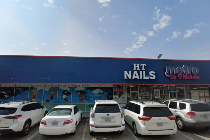 Metro by T-Mobile 15225 Ella Blvd