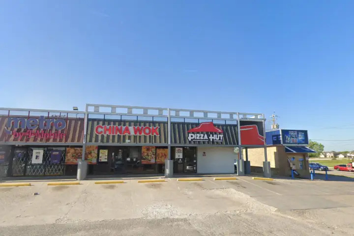Metro by T-Mobile 201 E Princeton Dr