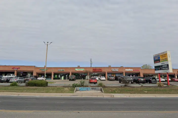 Metro by T-Mobile 2030 E Oltorf St