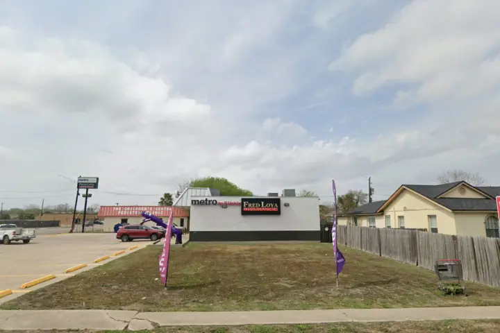 Metro by T-Mobile 2102B Baldwin Blvd
