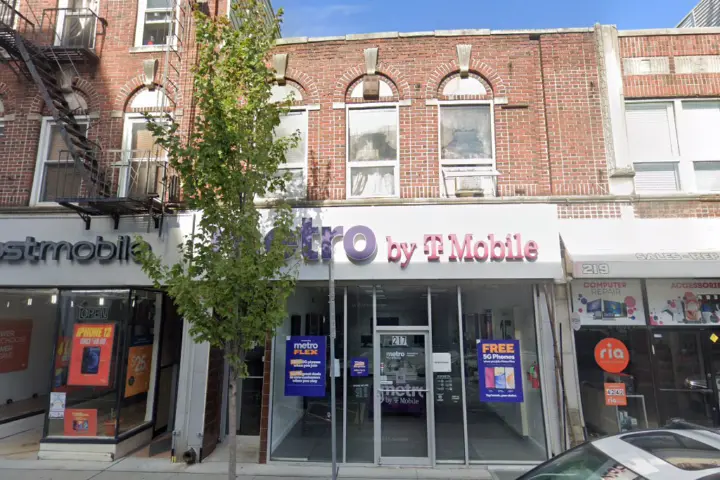 Metro by T-Mobile 217 Main St A