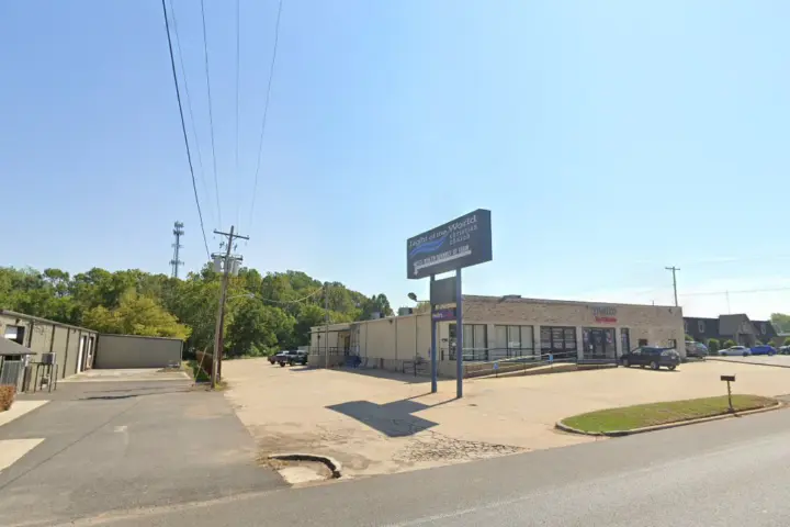 Metro by T-Mobile 222 E End Blvd S Apt C