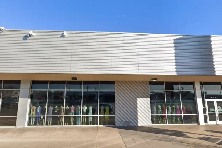 Metro by T-Mobile 2223 Singleton Blvd