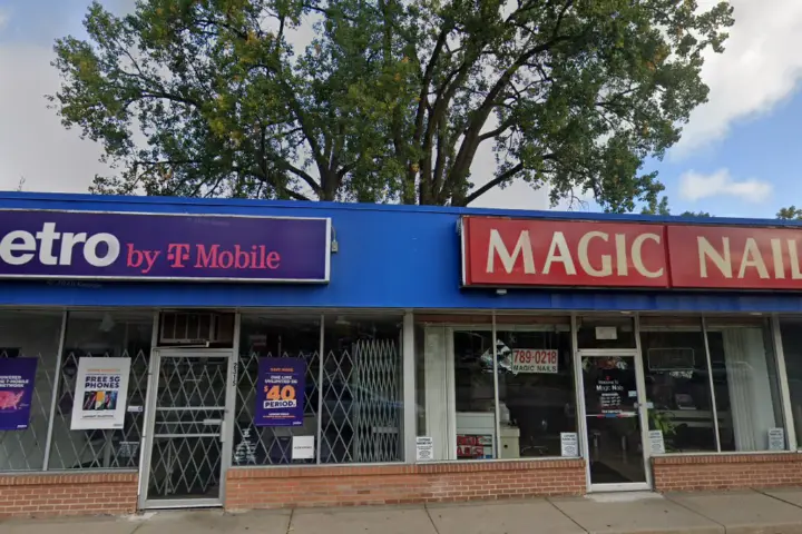 Metro by T-Mobile 2315 37th Ave NE