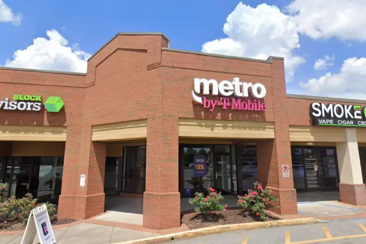 Metro by T-Mobile 238 Tom Hill SR Blvd