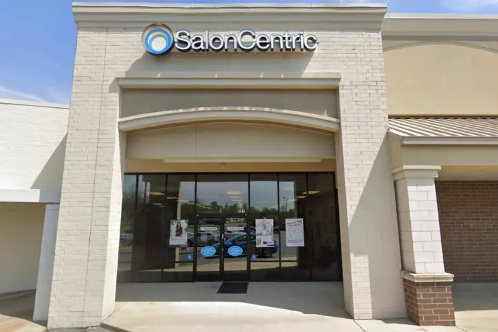 Metro by T-Mobile 247 E Plaza Dr