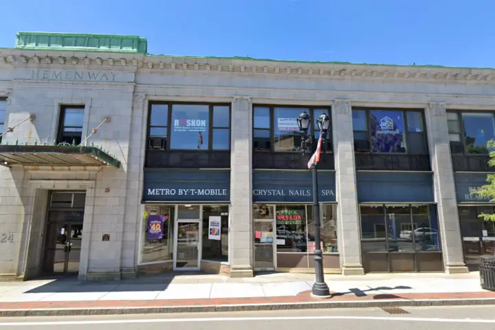 Metro by T-Mobile 26 Union Ave