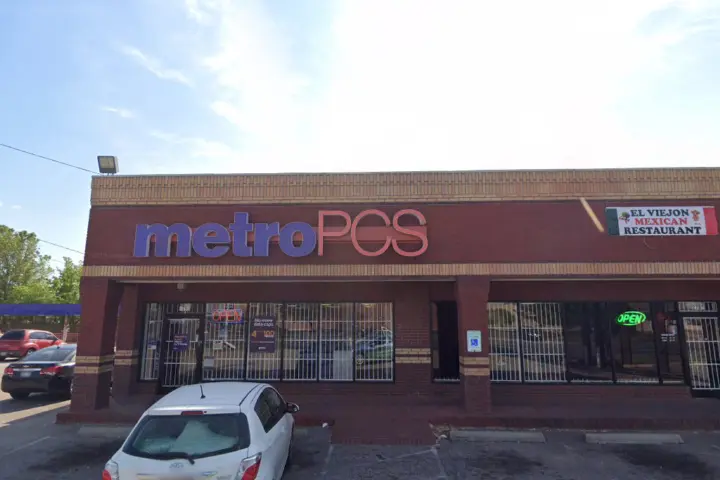 Metro by T-Mobile 2780 S Perkins Rd