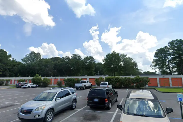Metro by T-Mobile 2810 Ashley Phosphate Rd