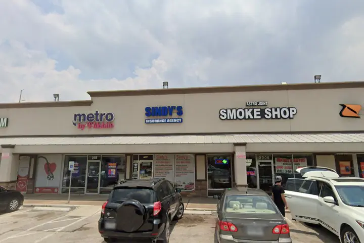 Metro by T-Mobile 2910 Mangum Rd
