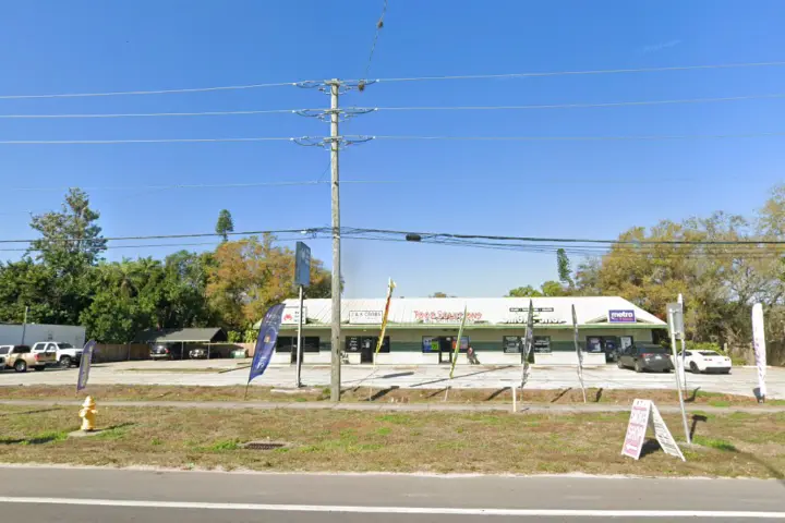 Metro by T-Mobile 3020 15th St E