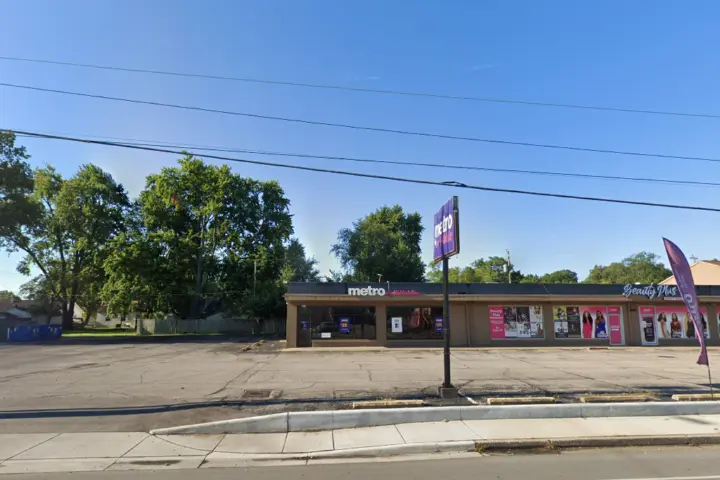 Metro by T-Mobile 3213 Covert Ave