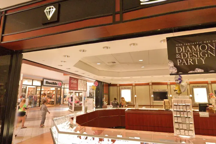 Metro by T-Mobile 3340 Mall Loop Dr
