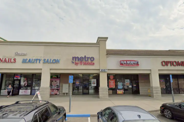 Metro by T-Mobile 3557 Bradshaw Rd