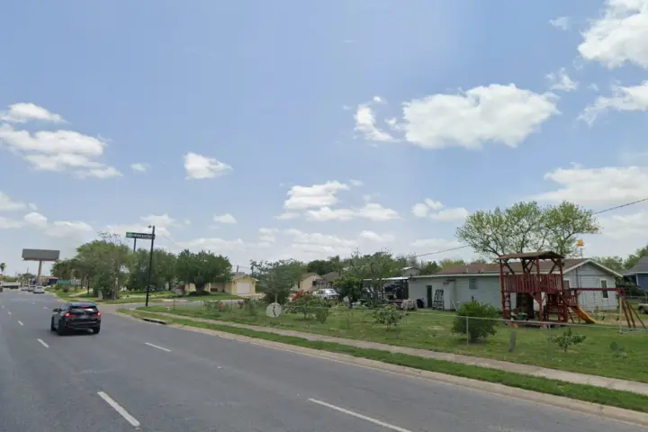 Metro by T-Mobile 359 N TEXAS AVE