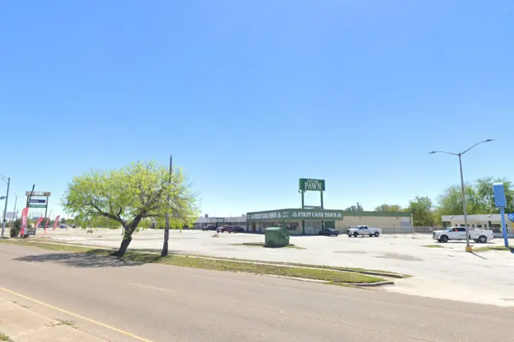 Metro by T-Mobile 3701 Leopard Rd,
