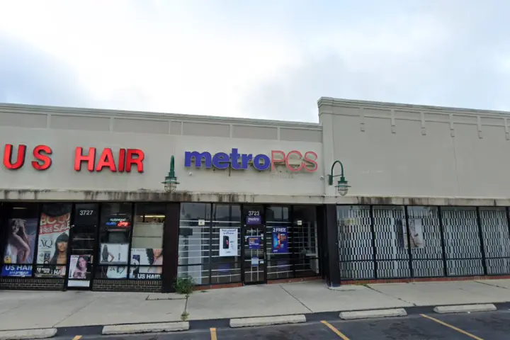 Metro by T-Mobile 3723 E Broad St