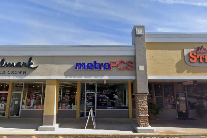 Metro by T-Mobile 3849 S Nova Rd