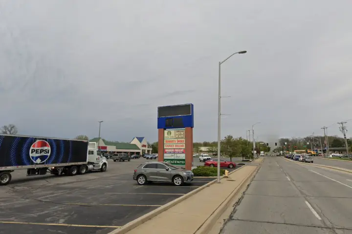 Metro by T-Mobile 3909 E STATE BLVD
