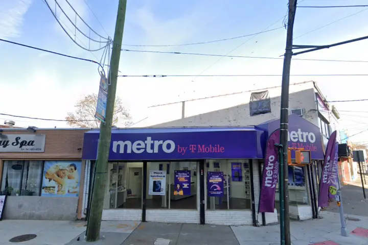 Metro by T-Mobile 3975 Amboy Rd